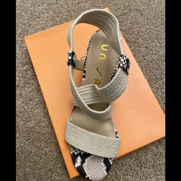 Unisa Elzie White Multi Fabric Sandal - Picture 6 of 7